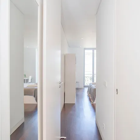 Apartament Liiiving In - Carlos Alberto