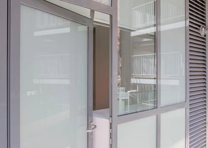 Liiiving In - Carlos Alberto Lejlighed *