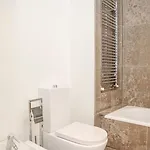 Liiiving In - Carlos Alberto Apartman *