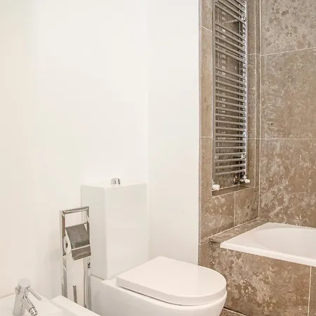 Liiiving In - Carlos Alberto Apartamento *