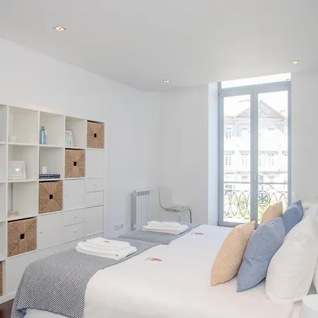 Liiiving In - Carlos Alberto Apartamento *