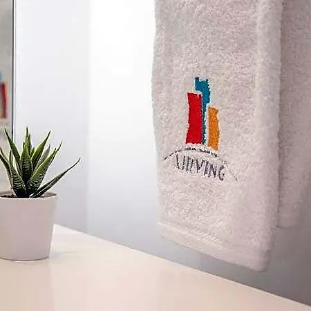 Liiiving In - Carlos Alberto
