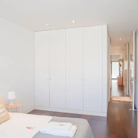 Liiiving In - Carlos Alberto Apartment