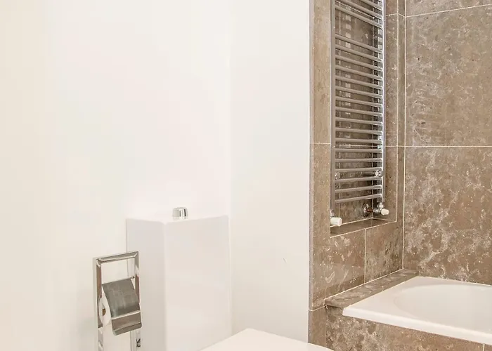 Liiiving In - Carlos Alberto Apartment *