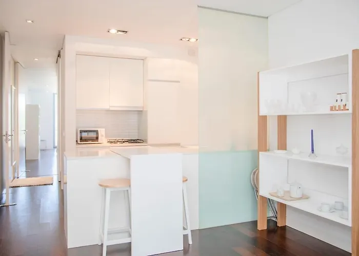 Liiiving In - Carlos Alberto Apartment *