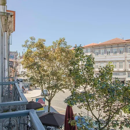 Apartman Liiiving In - Carlos Alberto