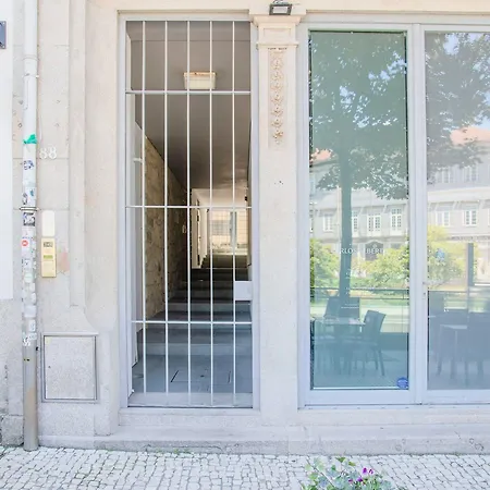 Apartman Liiiving In - Carlos Alberto Porto