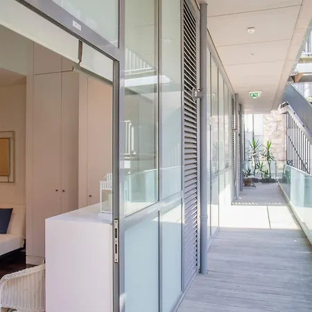 Liiiving In - Carlos Alberto Apartman